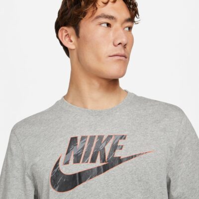 NIKE M NSW TEE ESNTL BLK FL – Bild 3