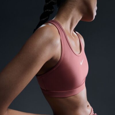 NIKE W NK SWSH MED SPT BRA CANYON PINK/WHITE – Bild 3
