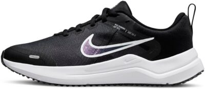 NIKE NIKE DOWNSHIFTER 12 NN (GS) BLACK/WHITE-DK SMOKE GREY – Bild 6