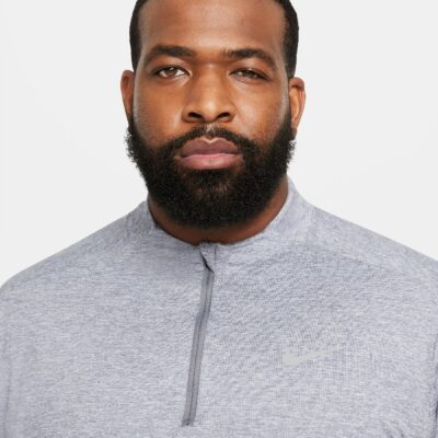 NIKE M NK DF ELMNT TOP HZ SMOKE GREY/GREY FOG/HTR/RE – Bild 9