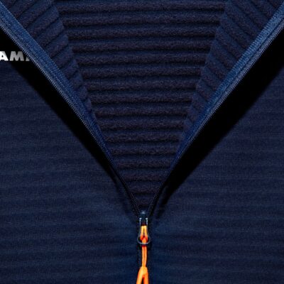 MAMMUT Taiss Light ML Hooded Jacket Women MARINE – Bild 5