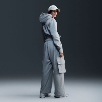 NIKE W NSW PHNX FLC STD PO HOODIE DK GREY HEATHER/SAIL – Bild 3