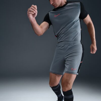 NIKE M NK DF ACD25 SHORT K BR COOL GREY/BLACK/BRIGHT CRIMSON – Bild 9