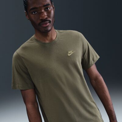 NIKE M NSW CLUB TEE MEDIUM OLIVE/PARACHUTE BEIGE – Bild 6